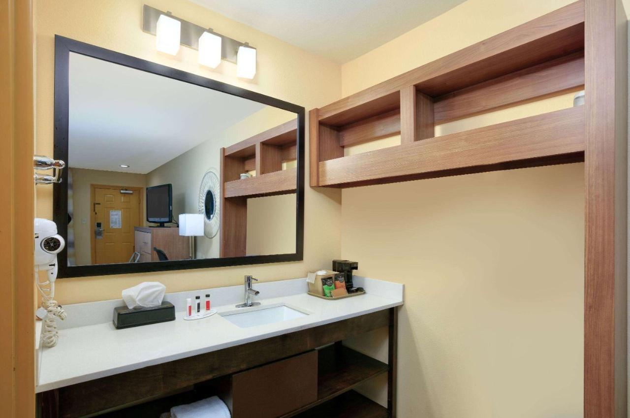 Days Inn By Wyndham Batesville Zewnętrze zdjęcie